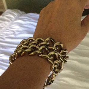 Gold chain bracelet